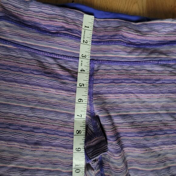 LULULEMON Athletica Run Inspire Space Dyed Twist Iris Flower Crop Capri Size 6 - Picture 9 of 12